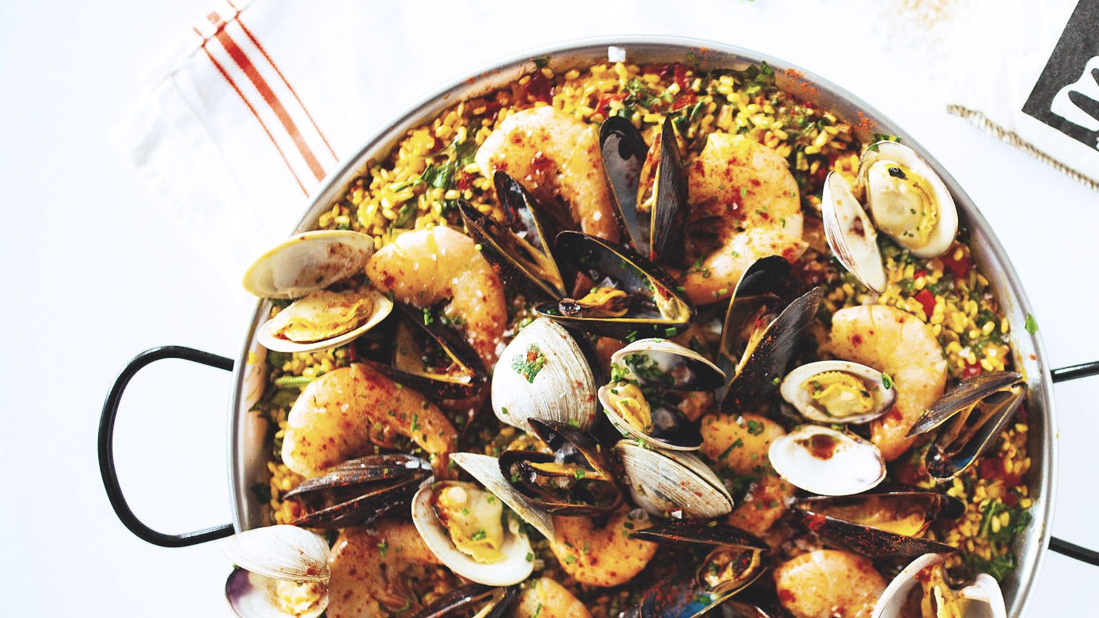 Salmon Restaurant Paella